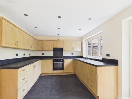 3 bedroom Semi-detached house to let in Denise Drive, Harborne, Birmingham, B17