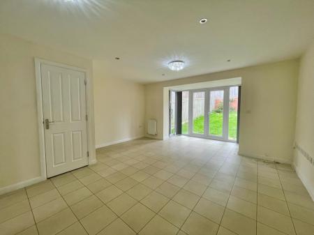 4 bedroom Semi-detached house to let in George Dixon Road, Harborne, Birmingham, B17