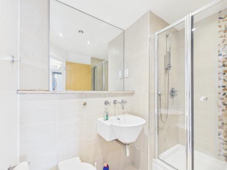2 bedroom Flat to let in St Johns Walk, City Centre, Birmingham, B5