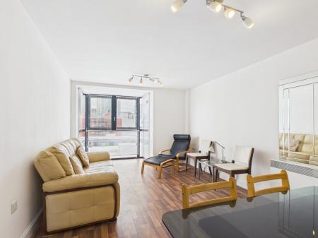 2 bedroom Flat to let in St Johns Walk, City Centre, Birmingham, B5