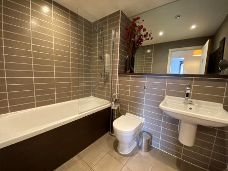 1 bedroom Flat to let in Southside Development, City Centre, Birmingham, B5