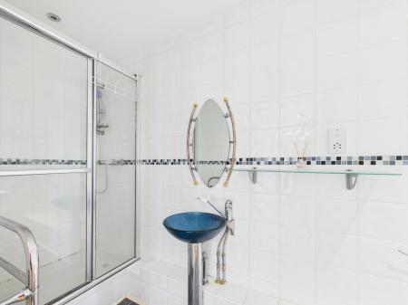 3 bedroom Flat for sale in Townsend Way, Birmingham, B1