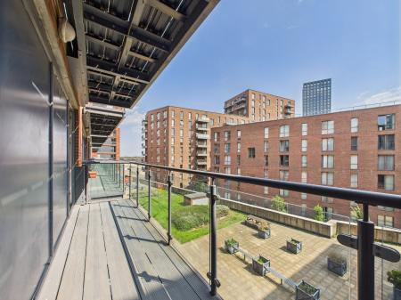 1 bedroom Flat to let in Bromsgrove Street, City Centre, Birmingham, B5