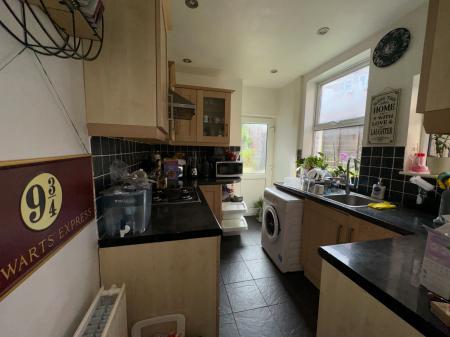 2 bedroom Terraced House to let in Merrivale Road, Bearwood, Birmingham, B66