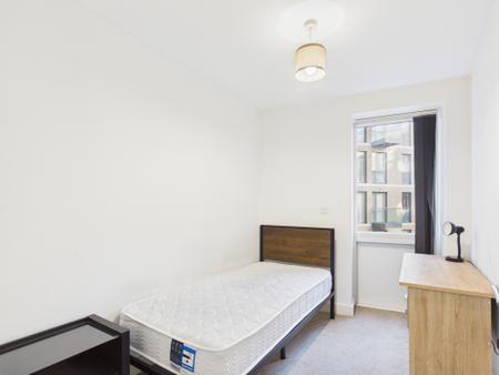 2 bedroom Flat to let in Essex Street, City Centre, Birmingham, B5