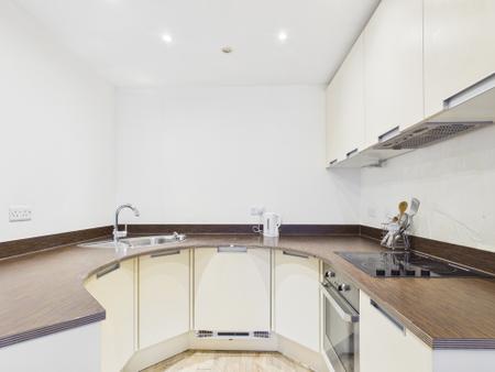 2 bedroom Flat to let in Essex Street, City Centre, Birmingham, B5
