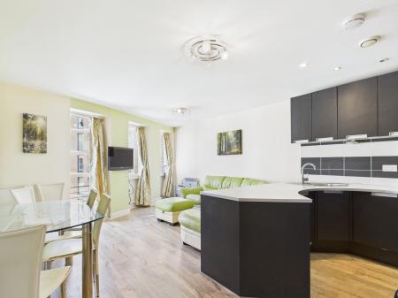 2 bedroom Flat to let in Essex Street, City Centre, Birmingham, B5