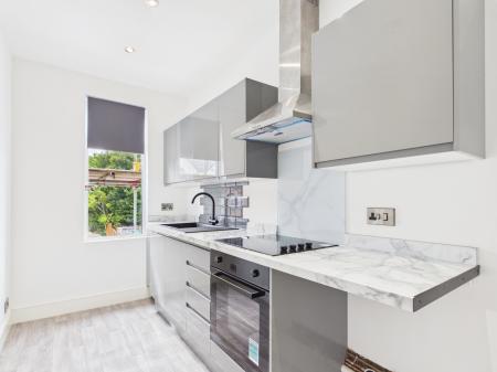 2 bedroom Flat to let in Sandon Road, Harborne, Birmingham, B17
