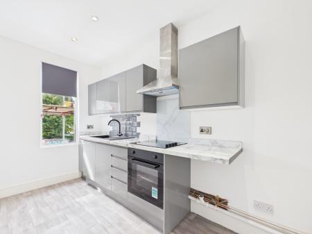2 bedroom Flat to let in Sandon Road, Harborne, Birmingham, B17