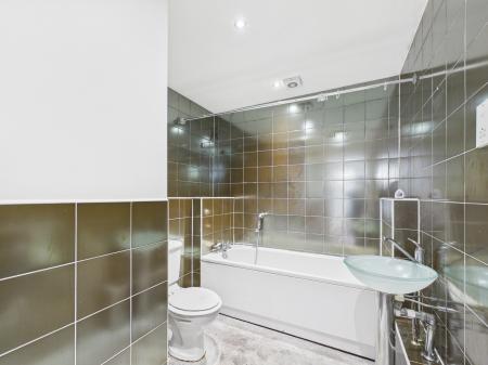 3 bedroom Flat for sale in 10 Townsend Way, City Centre, Birmingham, B1