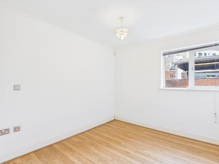 3 bedroom Flat for sale in 10 Townsend Way, City Centre, Birmingham, B1