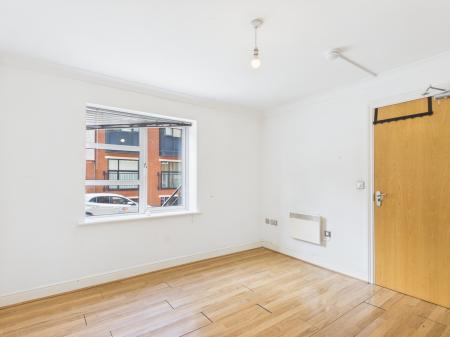 3 bedroom Flat for sale in 10 Townsend Way, City Centre, Birmingham, B1