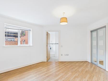 3 bedroom Flat for sale in 10 Townsend Way, City Centre, Birmingham, B1