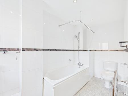 3 bedroom Flat for sale in 10 Townsend Way, City Centre, Birmingham, B1