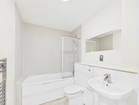1 bedroom Flat to let in Bromsgrove Street, City Centre, Birmingham, B5