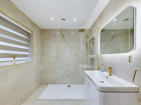 3 bedroom Semi-detached house to let in Reddicap Heath Road, Sutton Coldfield, B75