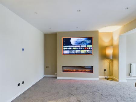 3 bedroom Semi-detached house to let in Reddicap Heath Road, Sutton Coldfield, B75