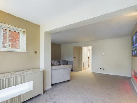 3 bedroom Semi-detached house to let in Reddicap Heath Road, Sutton Coldfield, B75
