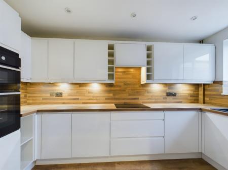 3 bedroom Semi-detached house to let in Reddicap Heath Road, Sutton Coldfield, B75