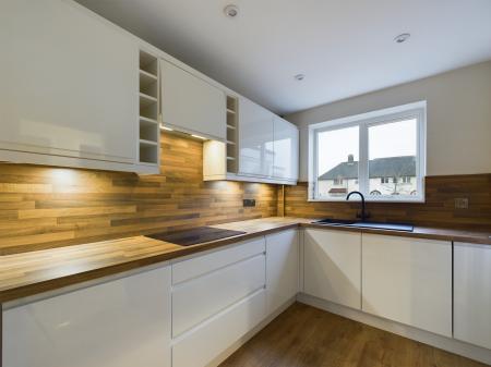 3 bedroom Semi-detached house to let in Reddicap Heath Road, Sutton Coldfield, B75