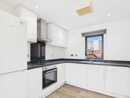 2 bedroom Flat for sale in Rickman Drive, Birmingham, B15
