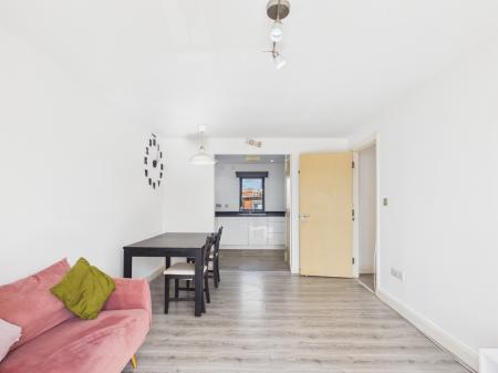 2 bedroom Flat for sale in Rickman Drive, Birmingham, B15