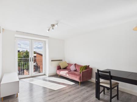2 bedroom Flat for sale in Rickman Drive, Birmingham, B15