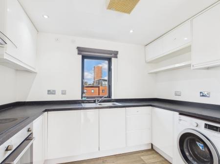 2 bedroom Flat for sale in Rickman Drive, Birmingham, B15