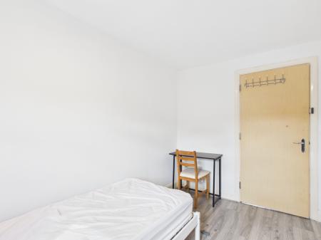 2 bedroom Flat for sale in Rickman Drive, Birmingham, B15