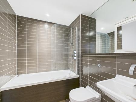 1 bedroom Flat to let in Southside Development, City Centre, Birmingham, B5
