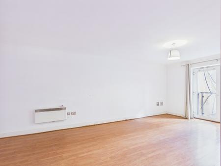 2 bedroom Flat for sale in Townsend Way, City Centre, Birmingham, B1