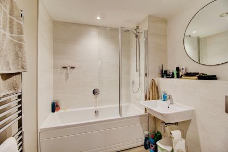 2 bedroom Flat for sale in Paintworks, Arnos Vale, Bristol, BS4