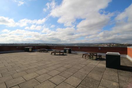 1 bedroom Flat for sale in Skypark Road, Bedminster, Bristol, BS3