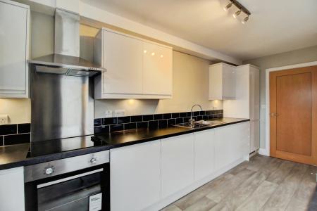 2 bedroom Flat to let in Charles Street, City Centre, Bristol, BS1