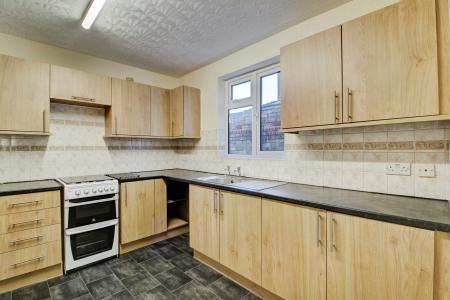 4 bedroom Terraced House to let in Montrose Park, Brislington, Bristol, BS4