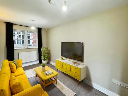3 bedroom Town house to let in Redcross Lane, Old Market, Bristol, BS2
