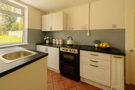 3 bedroom Semi-detached house for sale in Bishopsworth Road, Bedminster Down, Bristol, BS13