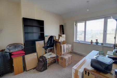 3 bedroom Semi-detached house to let in Ilsyn Grove, Stockwood, Bristol, BS14