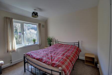 3 bedroom Semi-detached house to let in Ilsyn Grove, Stockwood, Bristol, BS14