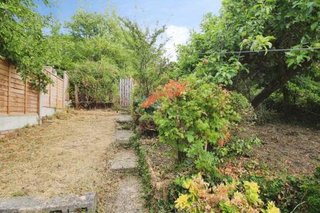 3 bedroom Semi-detached house to let in Ilsyn Grove, Stockwood, Bristol, BS14