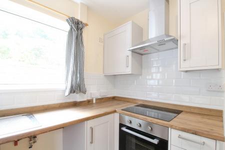 3 bedroom Semi-detached house to let in Ilsyn Grove, Stockwood, Bristol, BS14