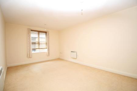 1 bedroom Flat share to let in Squires Court, Bedminster, Bristol, BS3
