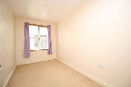 1 bedroom Flat share to let in Squires Court, Bedminster, Bristol, BS3