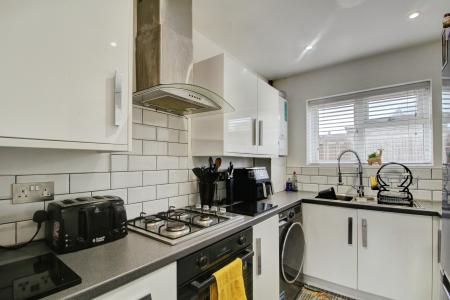 2 bedroom Terraced House to let in Murford Avenue, Bristol, BS13