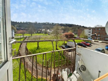 2 bedroom Flat for sale in Humberstan Walk, Bristol, BS11