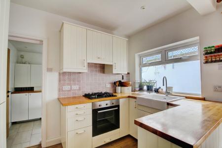 1 bedroom Flat for sale in Bath Road, Brislington, Bristol, BS4