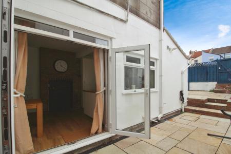 1 bedroom Flat for sale in Bath Road, Brislington, Bristol, BS4