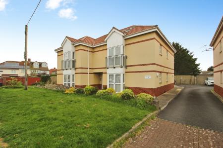 2 bedroom Flat for sale in Highridge Court, Highridge Green, Bristol, BS13