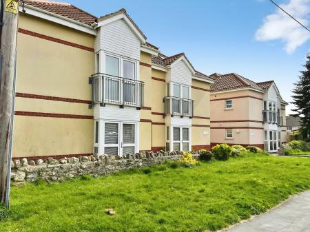 2 bedroom Flat for sale in Highridge Court, Highridge Green, Bristol, BS13