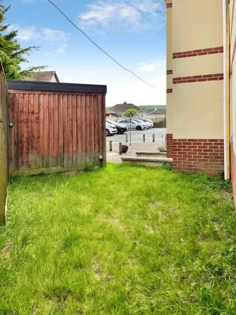 2 bedroom Flat for sale in Highridge Court, Highridge Green, Bristol, BS13